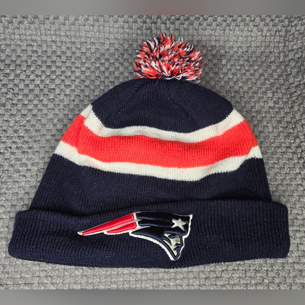 Kids New England Patriots Pom Beanie Knit Hat 🏈